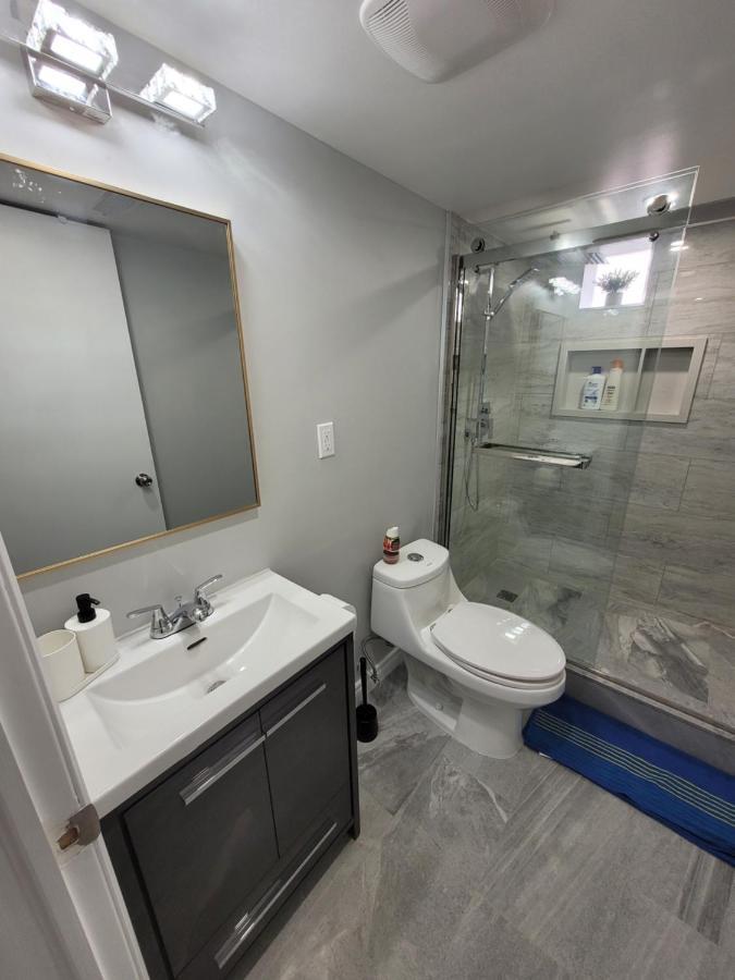 Guest House Basement - Master Bedrooms In Bayview Village Toronto Exterior foto